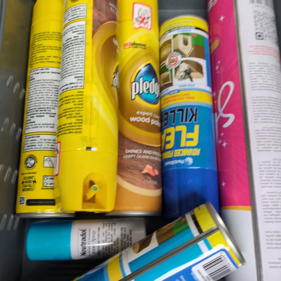APPROXIMATELY 10 ASSORTED AEROSOLS TO INCLUDE FLEA KILLER, AIR FRESHENER, HAIR SPRAY ETC