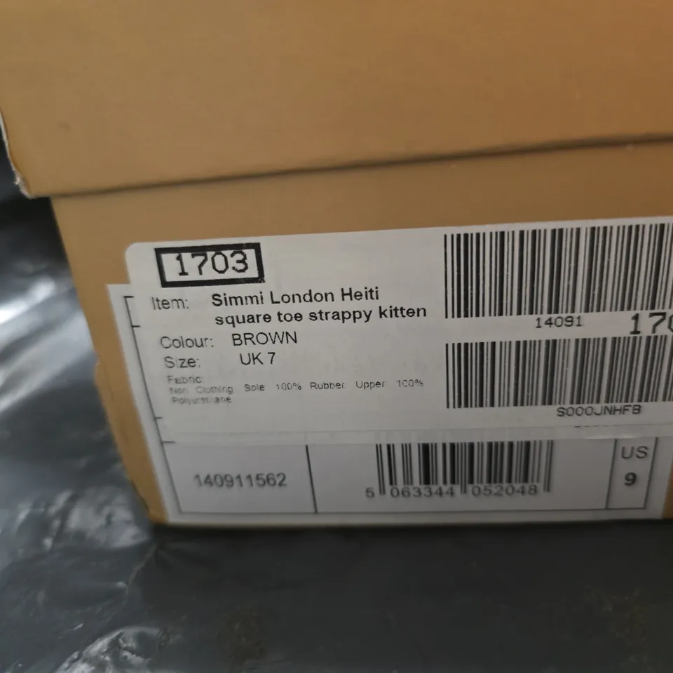 SIMMI LONDON HEITI SQUARE-TOE STRAPPY KITTEN SANDALS – BROWN UK7
