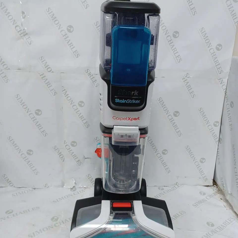 SHARK CARPET XPERT DEEP CARPET CLEANER & BUILT IN STAIN STRIKER EX200UK - COLLECTION ONLY