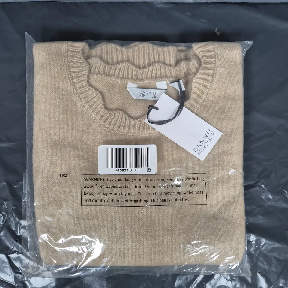 SEALED DANNII MINOGUE KNITTED SCALLOP EDGE VEST IN BEIGE SIZE 3XL