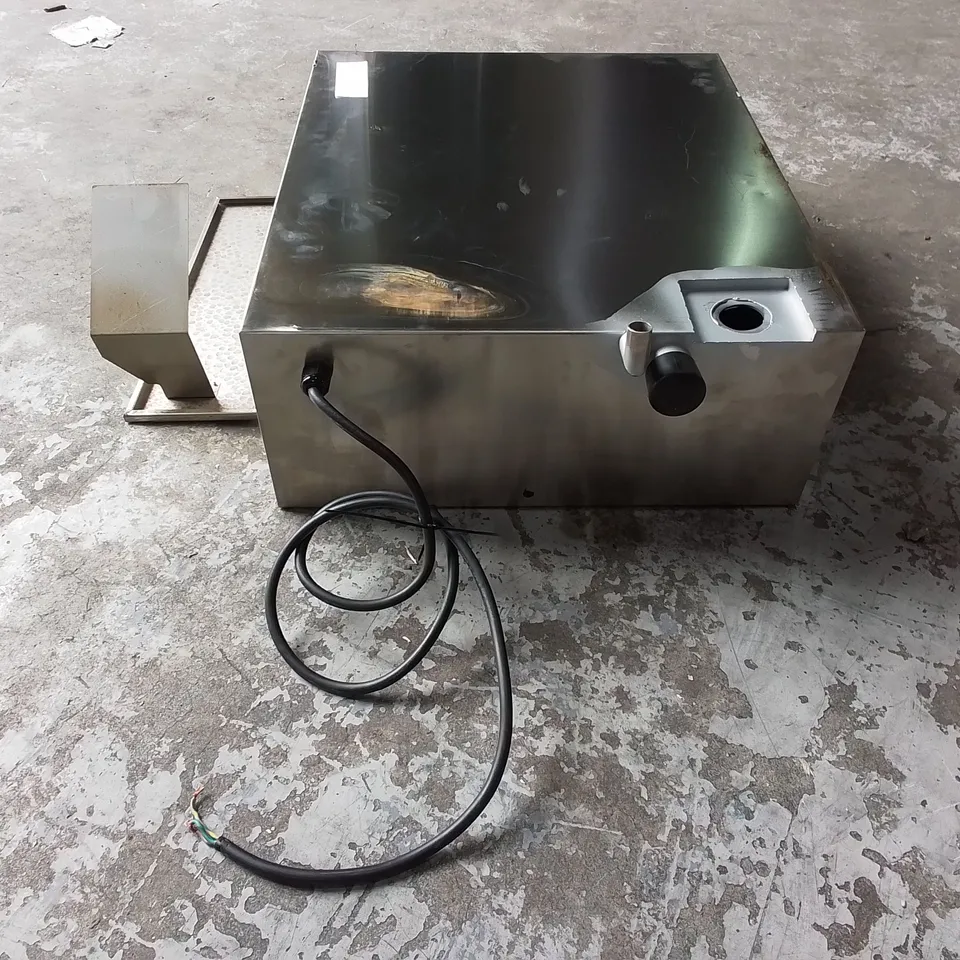 COMMERCIAL EXTRACTOR UNIT