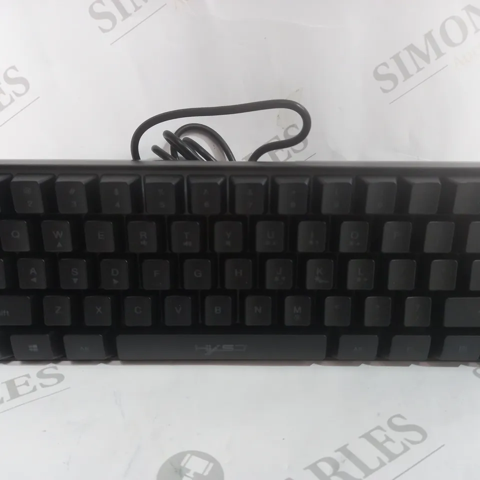 V700 RGB STREAMER WIRED KEYBOARD