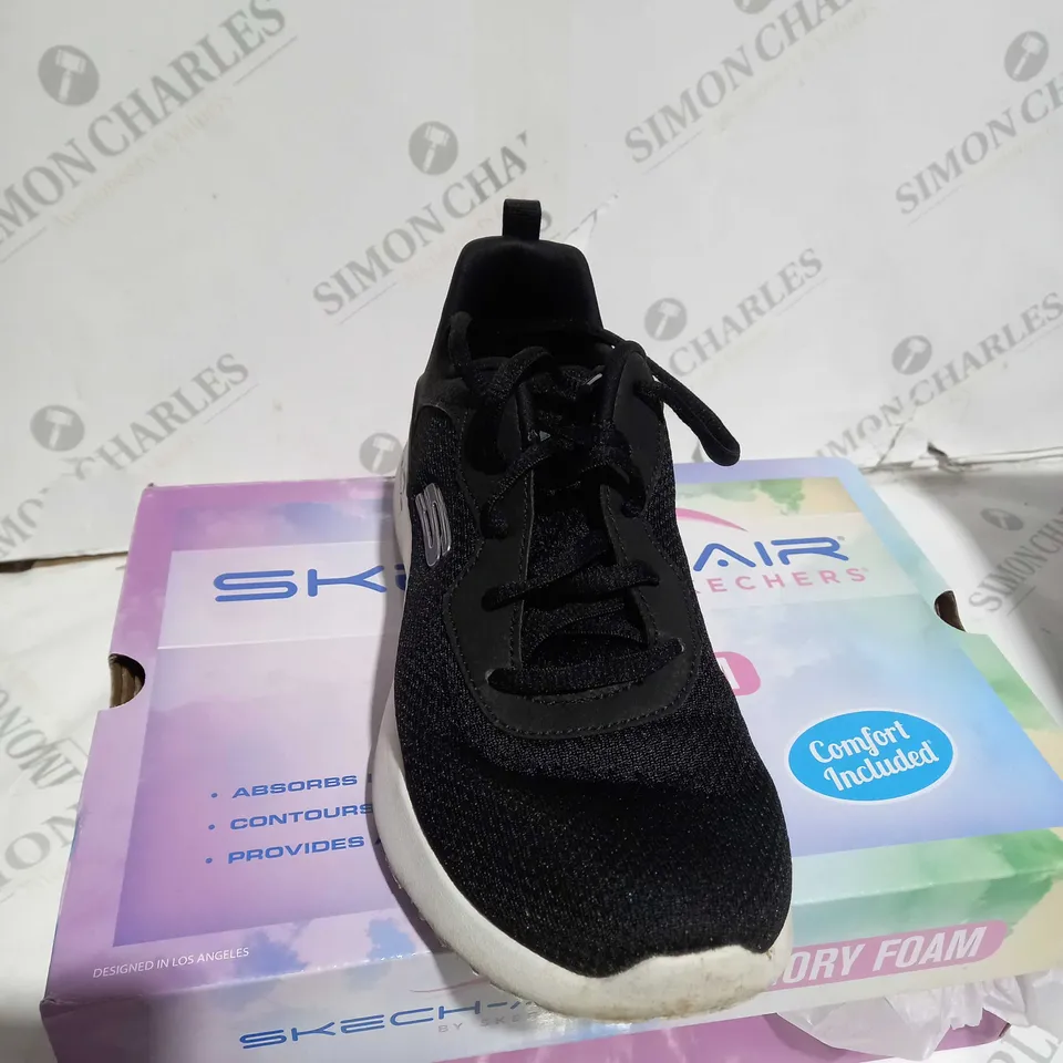 SIZE 5½ SKECHERS AIR TRAINER BLACK