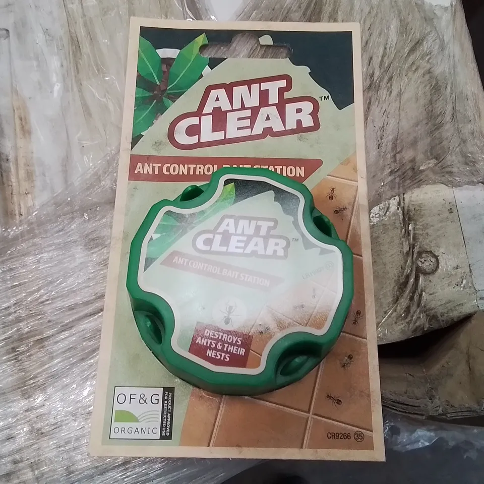 PALLET CONTAINING LARGE QUANTITY OF ANT CLEAR BAITING STATIONS
