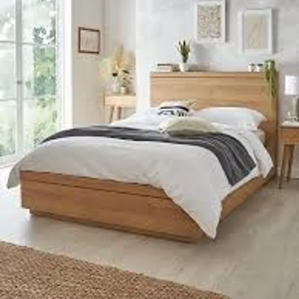 BOXED REGAN LIFT UP KINGSIZE BED IN OAK