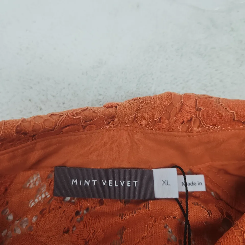 MINT VELVET ORANGE LACE PUFF SLEEVE TOP – XL