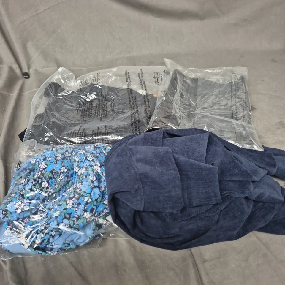 APPROXIMATELY 25 ASSORTED CLOTHING AND FASHION PRODUCTS IN VARIOUS STYLES AND SIZES - COLLECTION ONLY