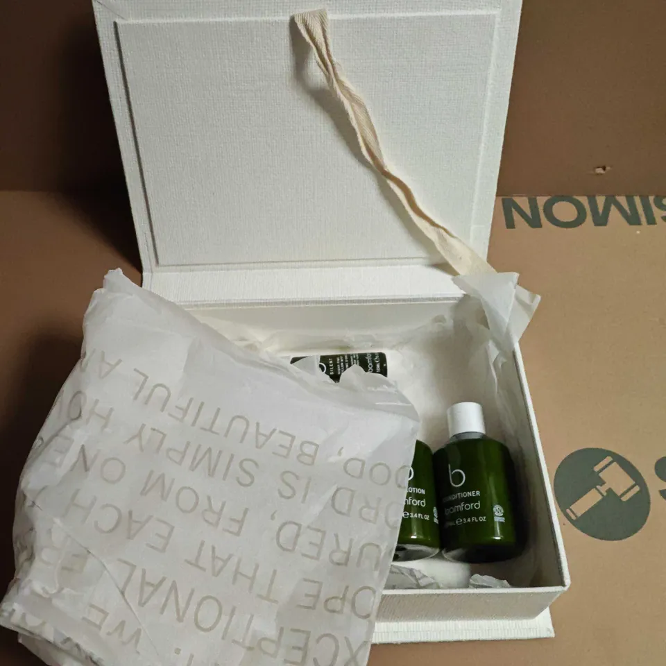 BAMFORD HEALTH & BEAUTY TRAVEL SET – 5-PIECE (BODY LOTION, CONDITIONER, SHAMPOO, BODY WASH & NIGHT-TIME PILLOW MIST)