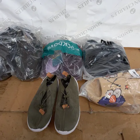 MEDIUM BOX OF ASSORTED SHOES IN VARIOUS SIZES TO INCLUDE TOTES, ROCKDOVE AND CLARKS