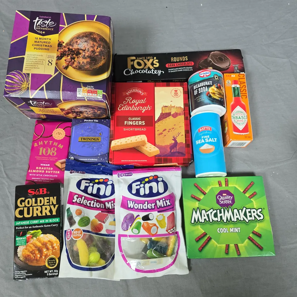 LOT OF 16 ASSORTED FOOD ITEMS TO INCLUDE MATURED CHRISTMAS CAKE, RHYTHM CHOOCLATE BAR AND FINI SWEETS