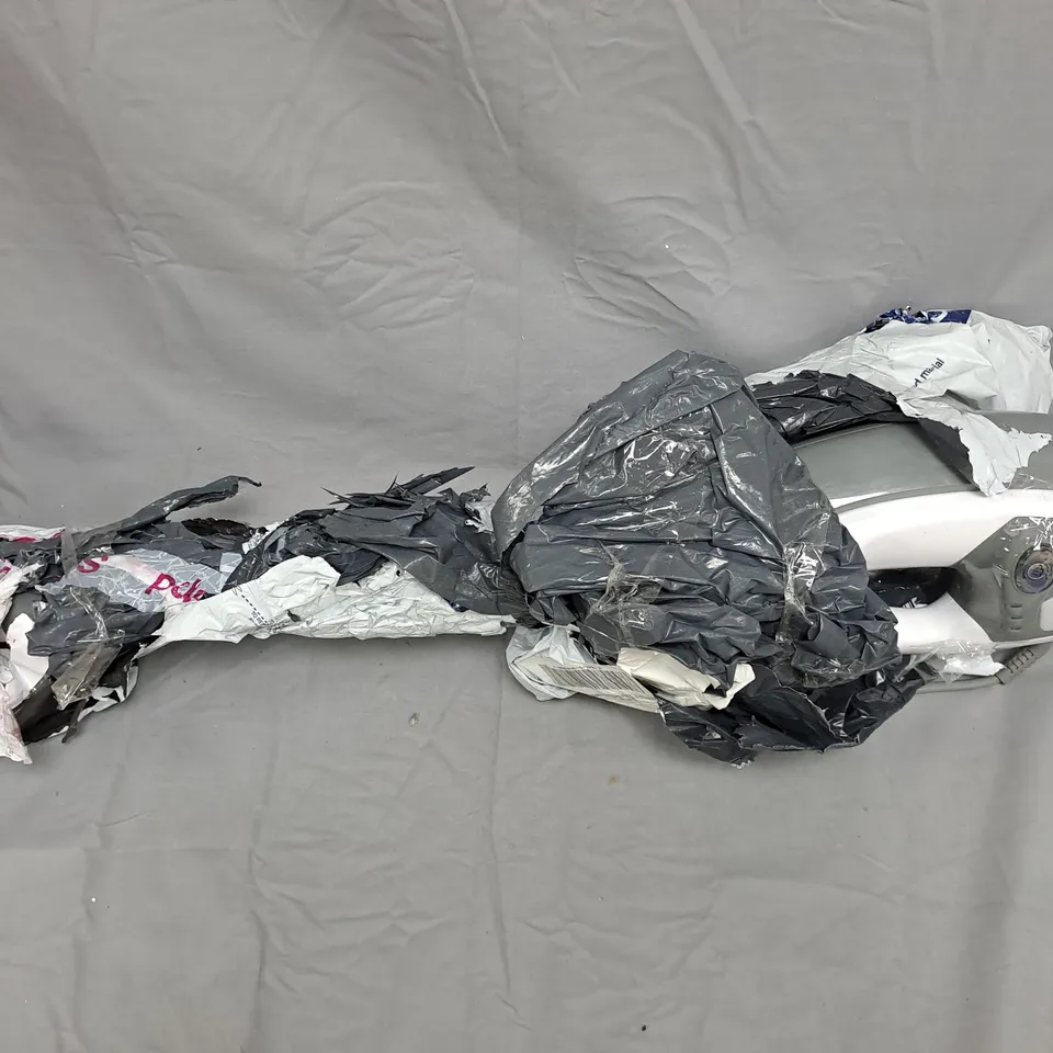 SHARK FLOOR AND HANDHELD STEAM CLEANER S6005