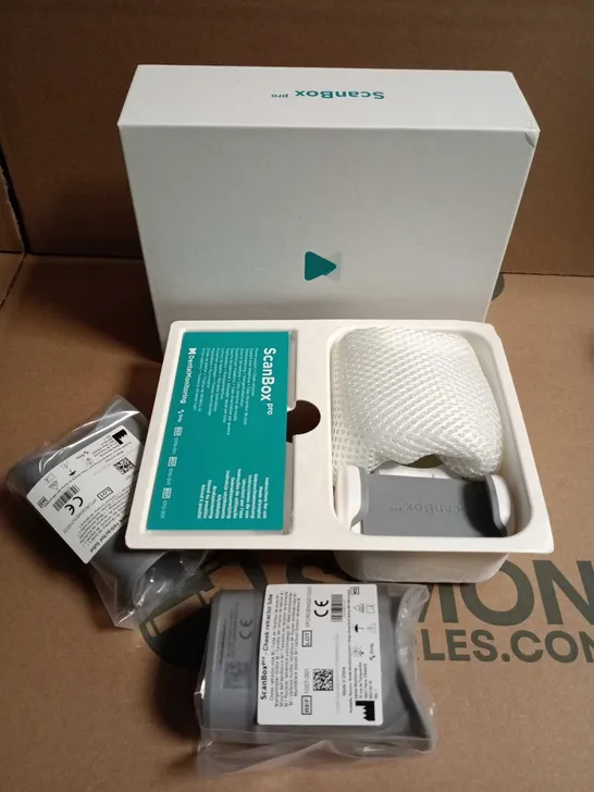 Lot 8056: DENTALMONITORING SCANBOX PRO DENTAL IMAGING ACCESSORY - M-L ...
