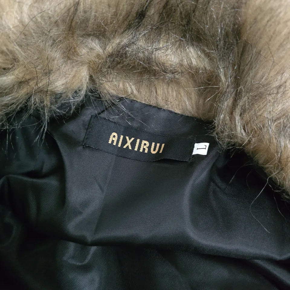 AIXIRUI FUR COAT – SIZE L 