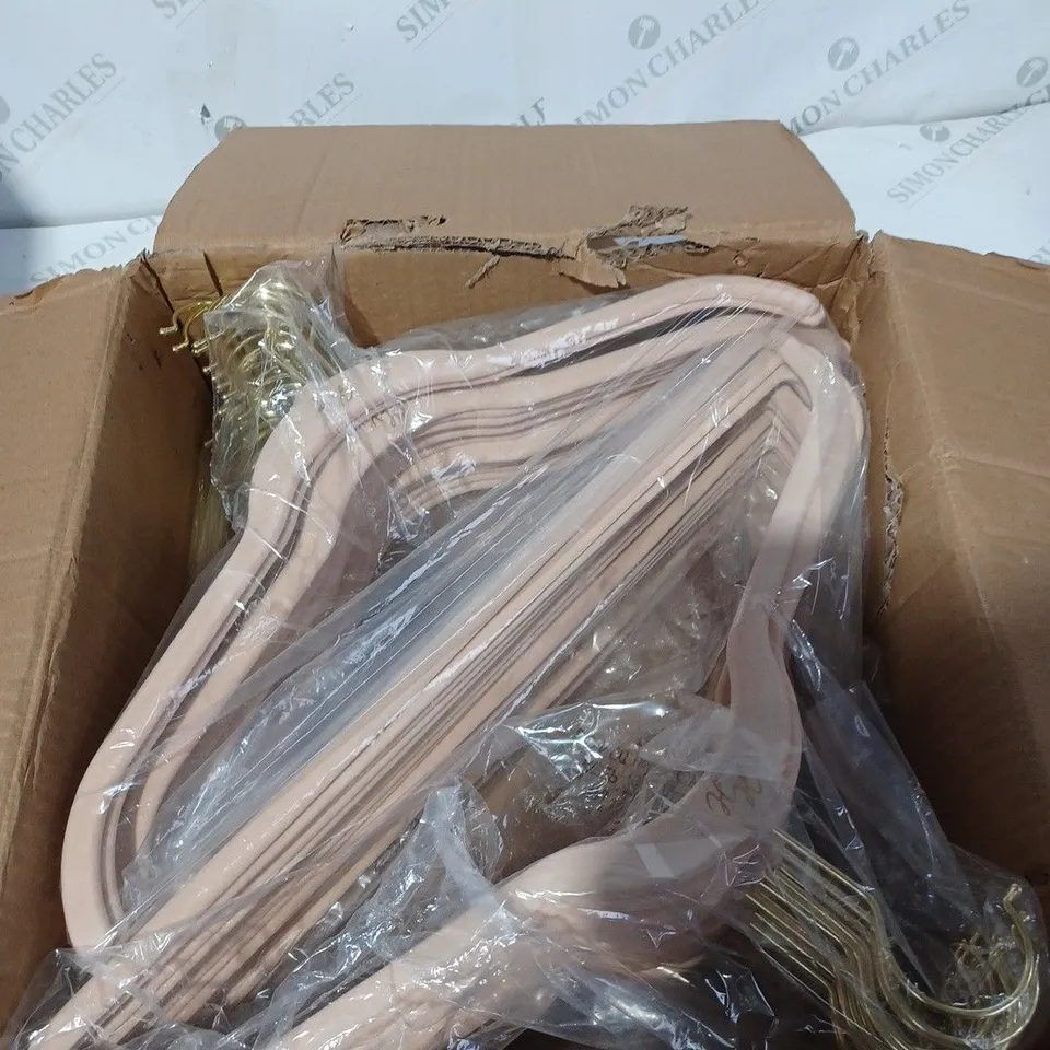 MEDIUM BOX OF HANGERS 