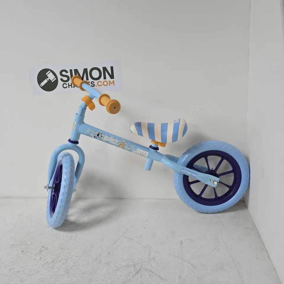 BLUEY CHILDREN’S BALANCE BIKE – LIGHT BLUE WITH STRIPED SADDLE