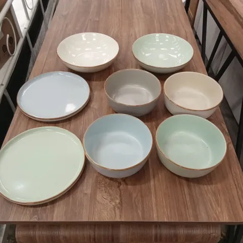 BOXED MALACASA LEILA 16 PIECE DINNERWARE SET