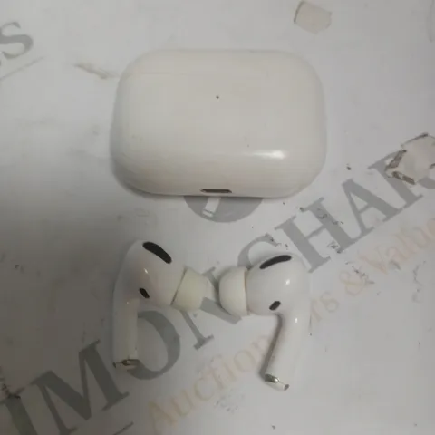 APPLE AIRPODS A2083/A2084 IN EAR HEADPHONES 