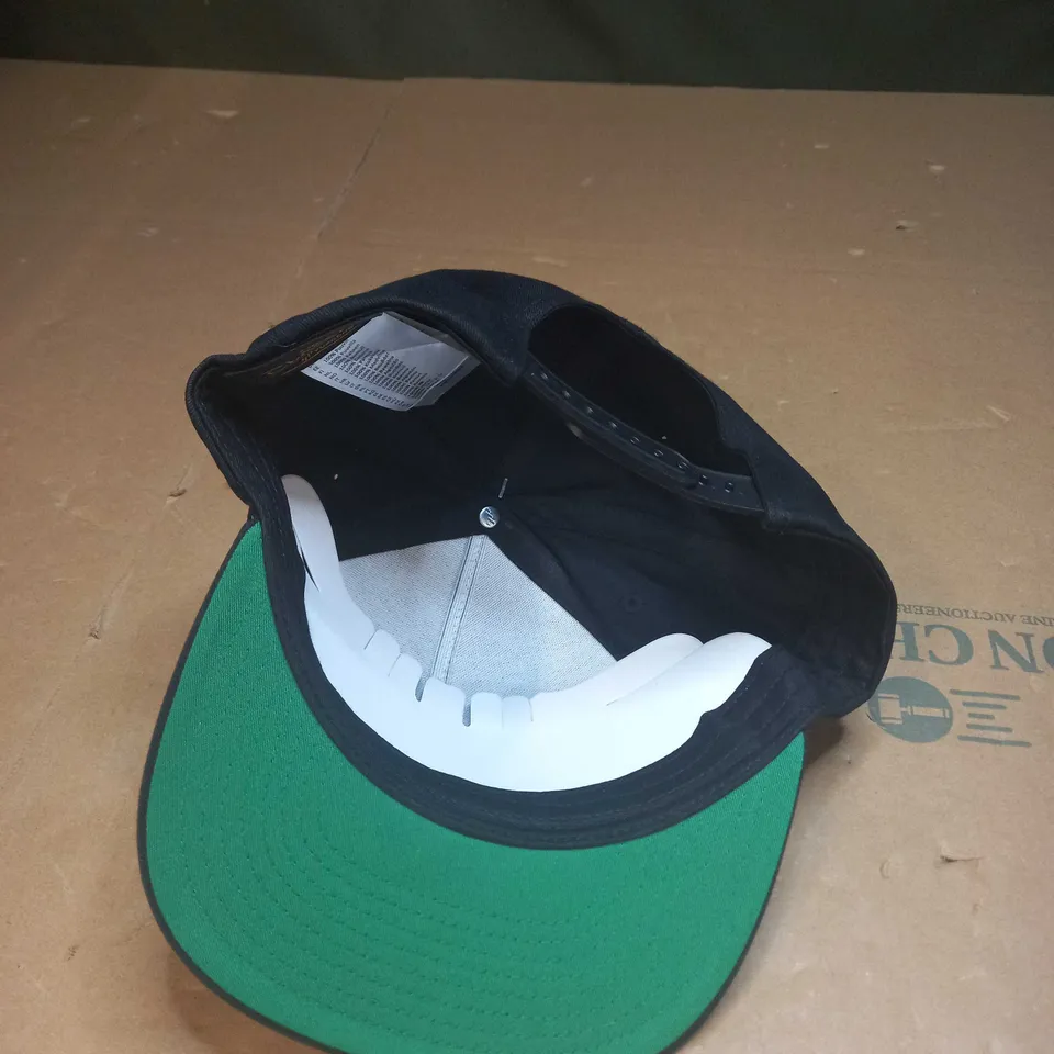 CLASSIC 5 PANEL SNAPACK