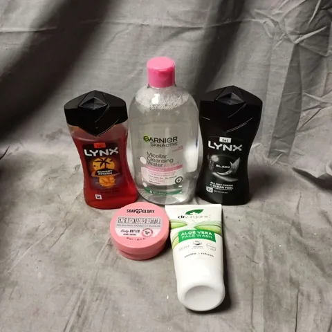 APPROXIMATELY 15 ASSORTED COSMETIC ITEMS TO INCLUDE LYNX, GARNIER, SOAP AND GLORY, DR ORGANIC ETC