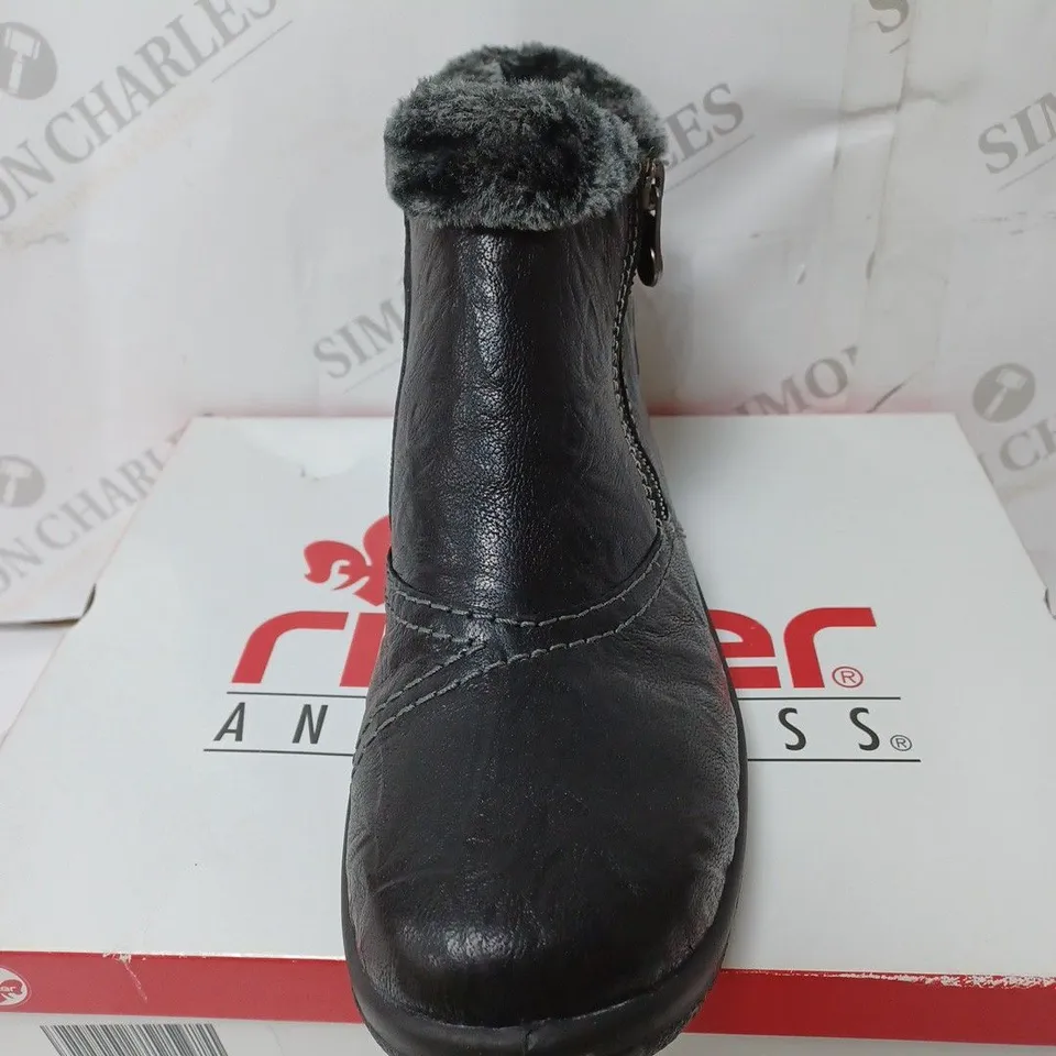 BOXED RIEKER ANTISTRESS FUR CUFF ANKLE BOOTS, BLACK - SIZE 7.5