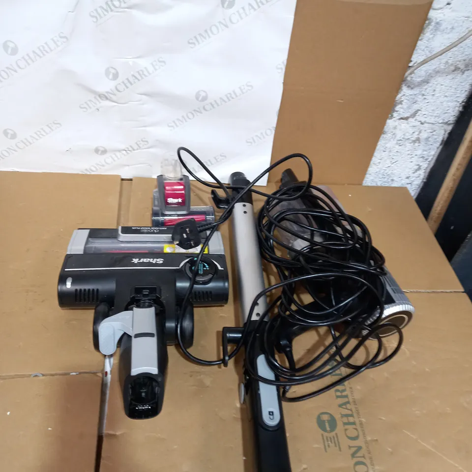 SHARK STRATOS ANTI HAIR WRAP PET PRO VACUUM CLEANER