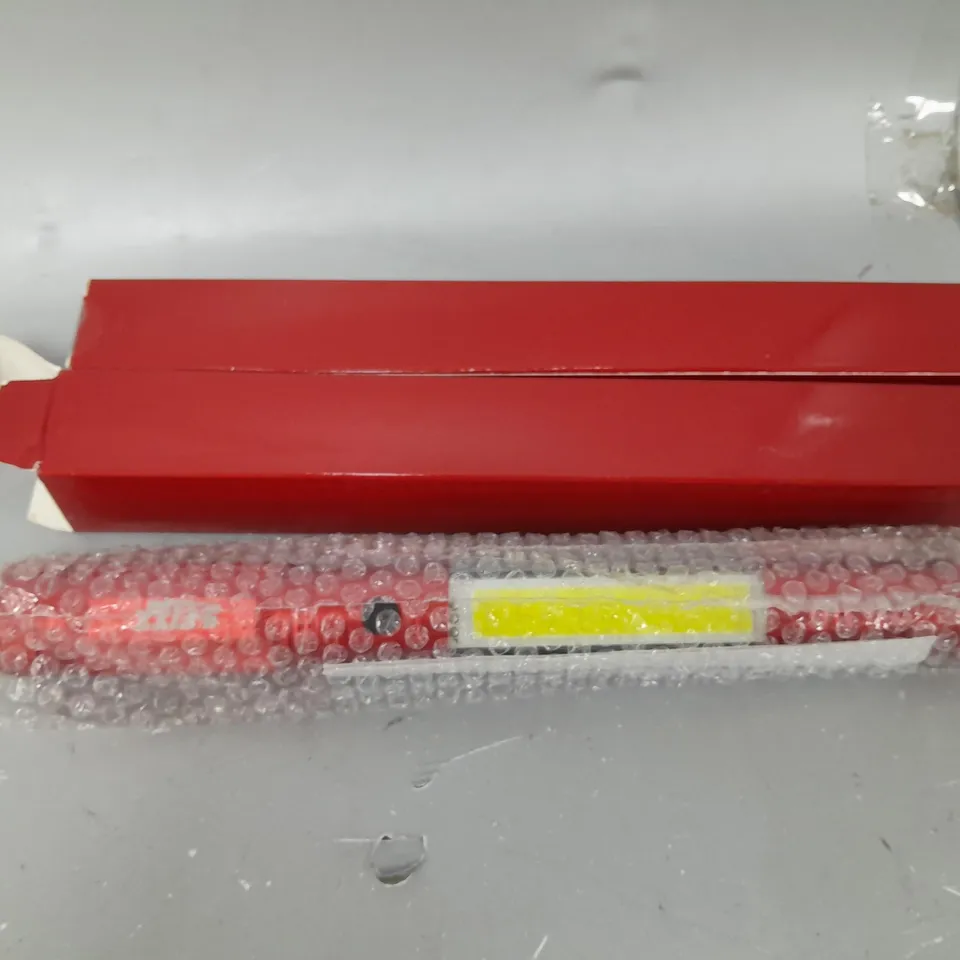 SFIXX SET OF LED TORCHES RED