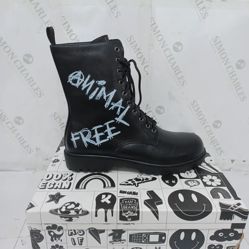 KOI FOOTWEAR MENS BLACK ANIMAL FREE MILITARY BOOTS SIZE 9