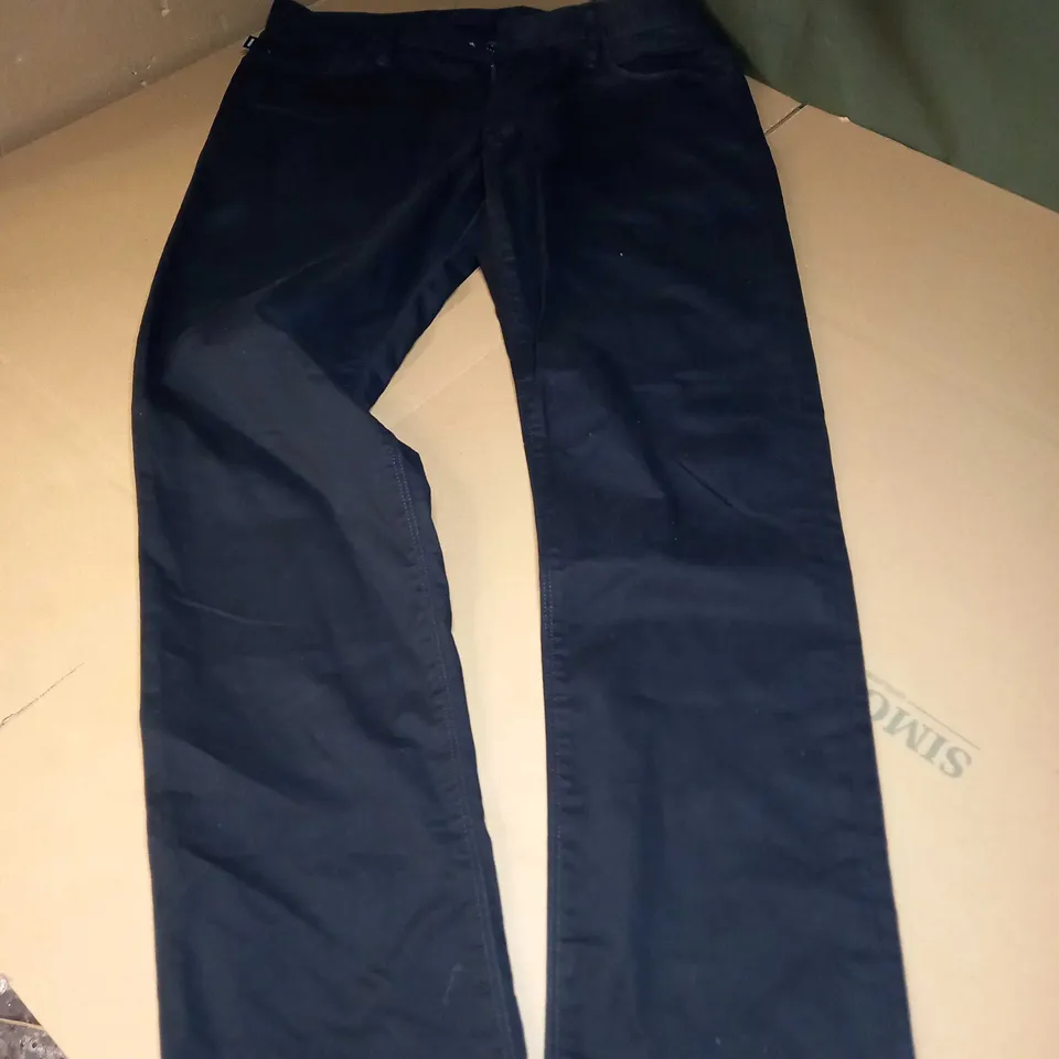 ARMANI STRAIGHT LEG JEANS IN BLACK - EU 33