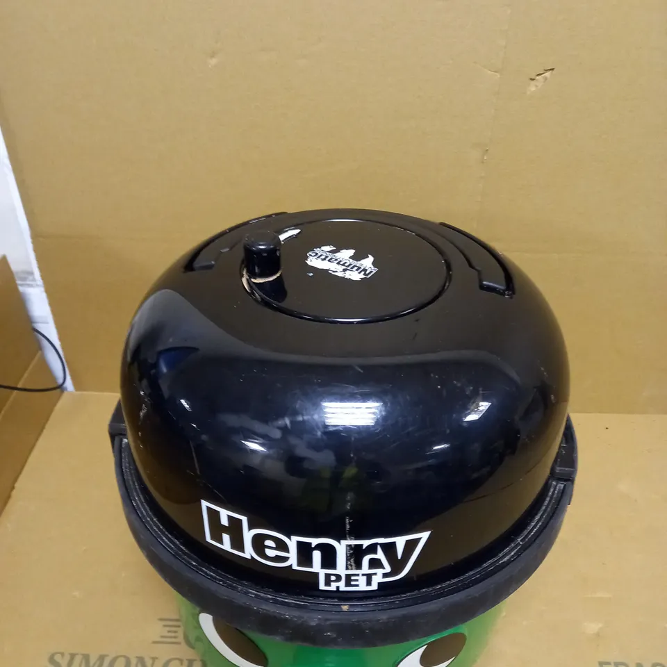 HENRY PET PET200 BAGGED CYLINDER VACUUM