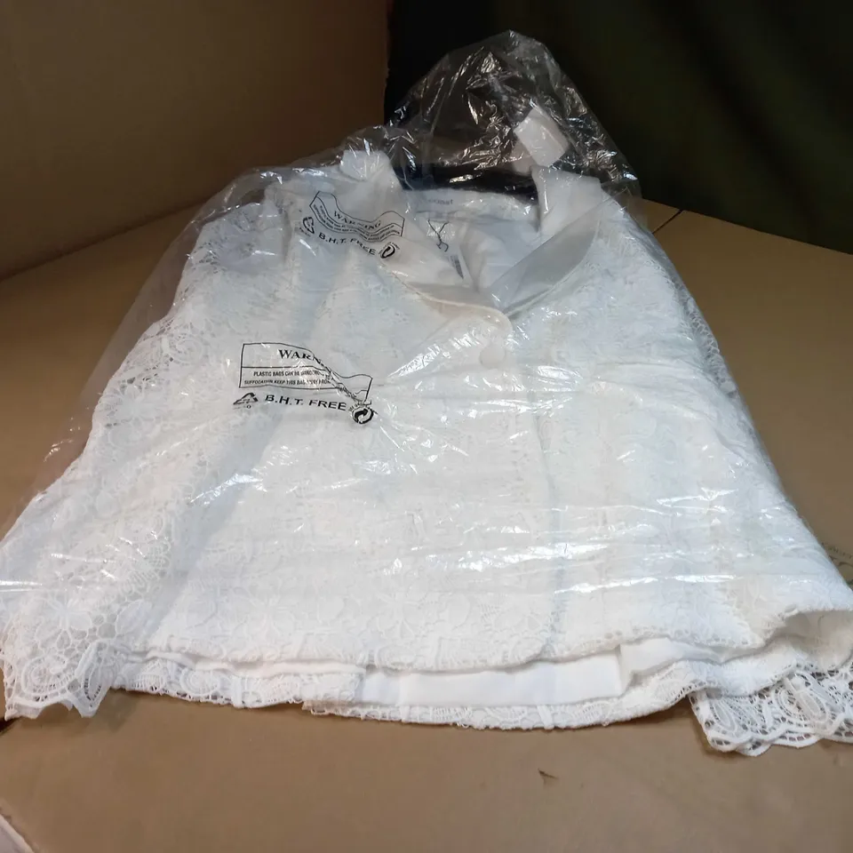 PACKAGED COAST IVORY PREMIUM LACE SINGLE BREASTED BLAZERN - SIZE 18