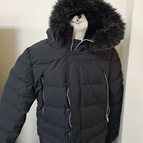 SUPPLY & DEMAND NEW YORK CITY HEAVY PADDED COAT IN BLACK - SMALL