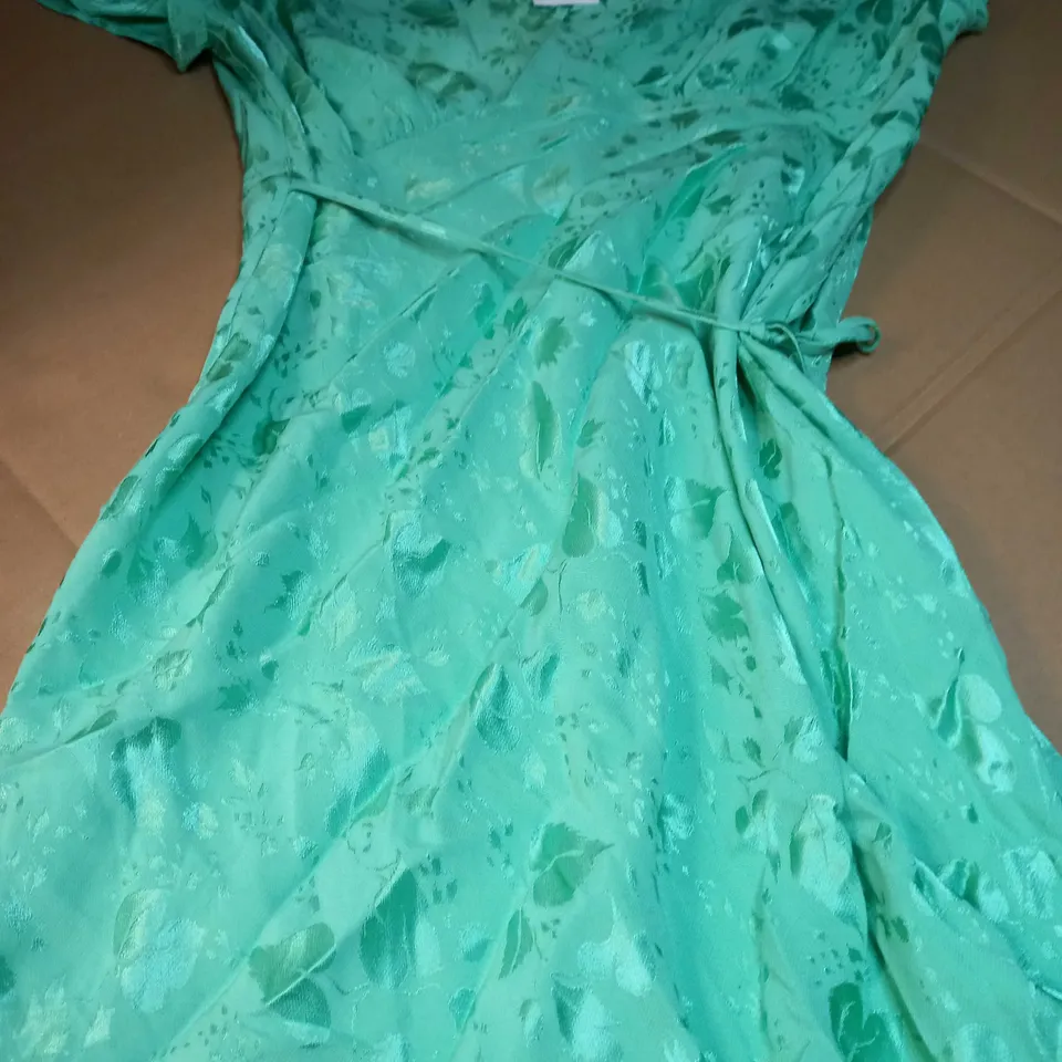 RIXO GREEN SATIN MAXI DRESS - SIZE 18