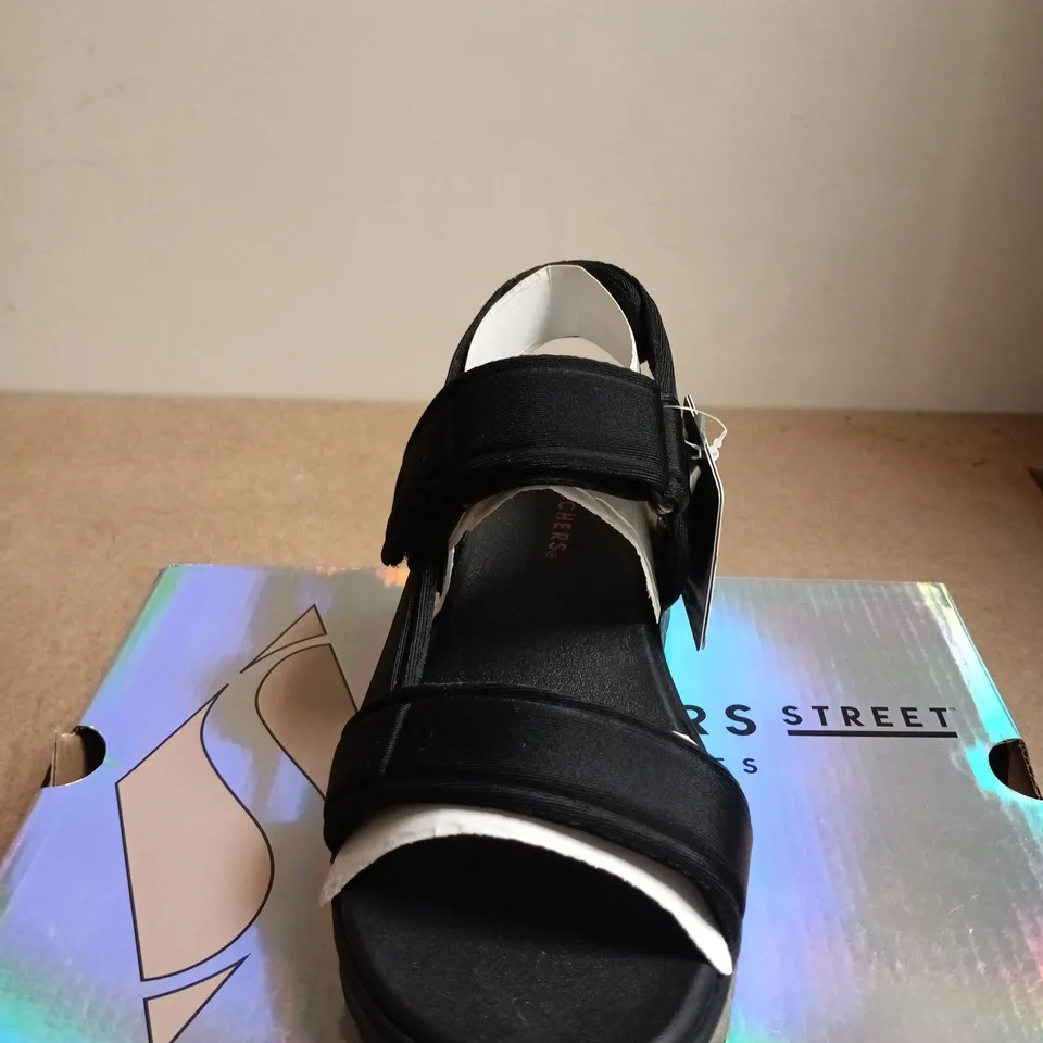 SKECHERS STREET LOS ANGELES BLACK SANDALS – WOMEN’S FOOTWEAR - UK SIZE 1.5