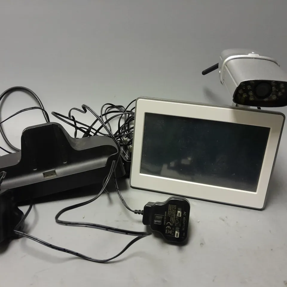BOXED RESPONSE CCTV SMARTPHONE CCTV WIRELESS RECORDABLE KIT WITH MONITOR