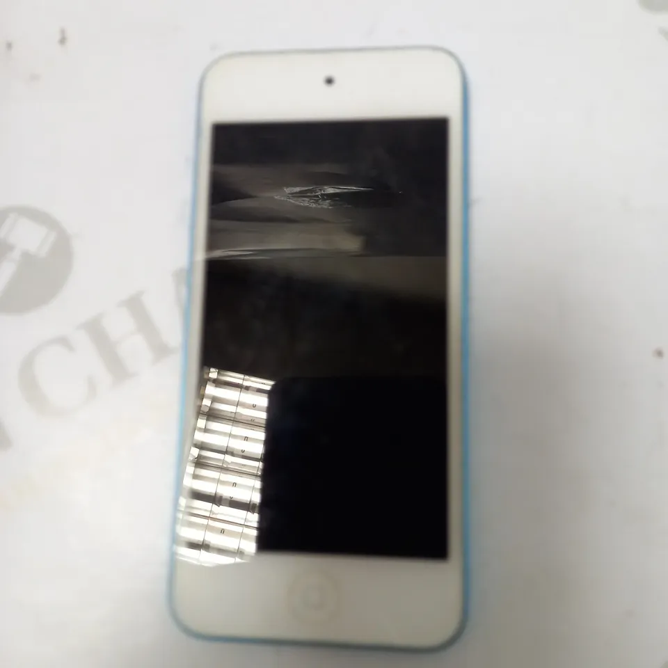 IPOD TOUCH 5TH GEN