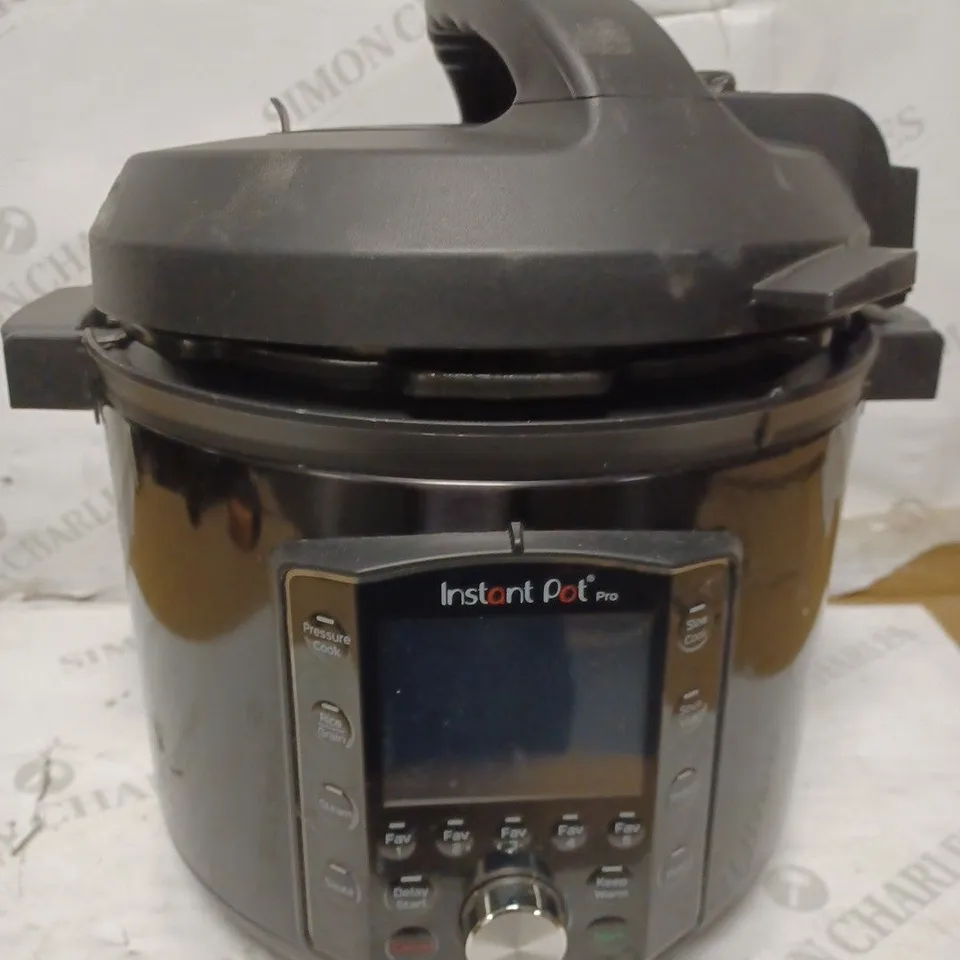 INSTANT POT PRO ELECTRIC MULTI FUNCTIONAL COOKER