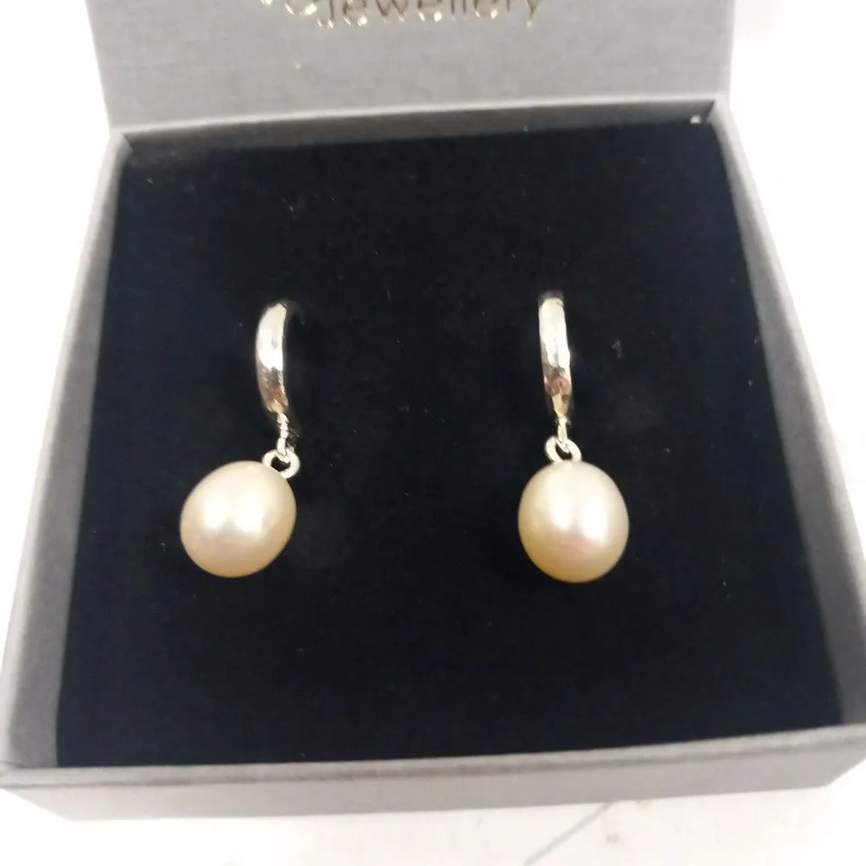 BOXED AMY WALLIS DROP EARRINGS