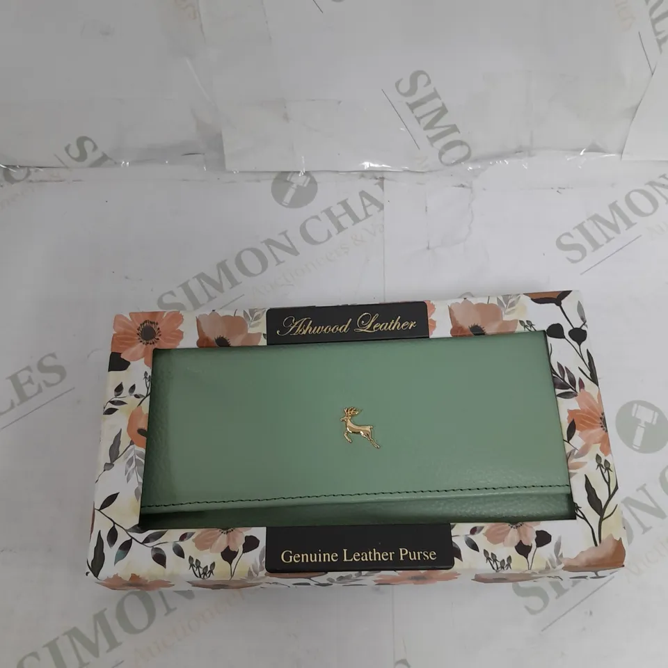 ASHWOOD LEATHER PURSE IN GREEN 