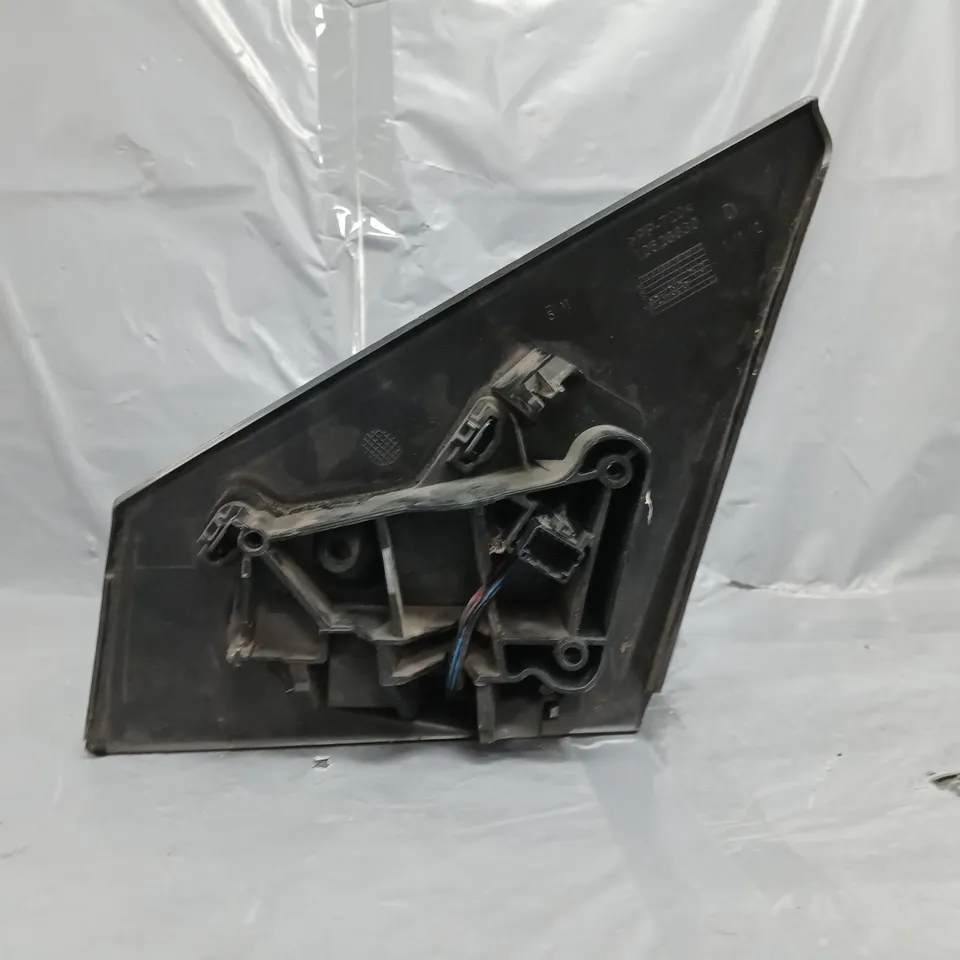 O/S 2013 RENAULT MEGANE WING MIRROR 