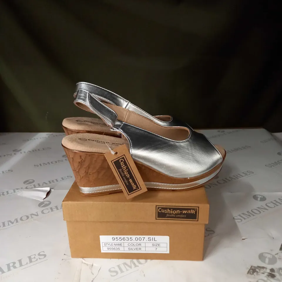 STRAPPED WEDGE SHOE - SILVER 
