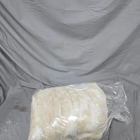 COZEE HOME LUXURY RUCHED FAUX FUR AND VELVETSOFT HEATED THROW