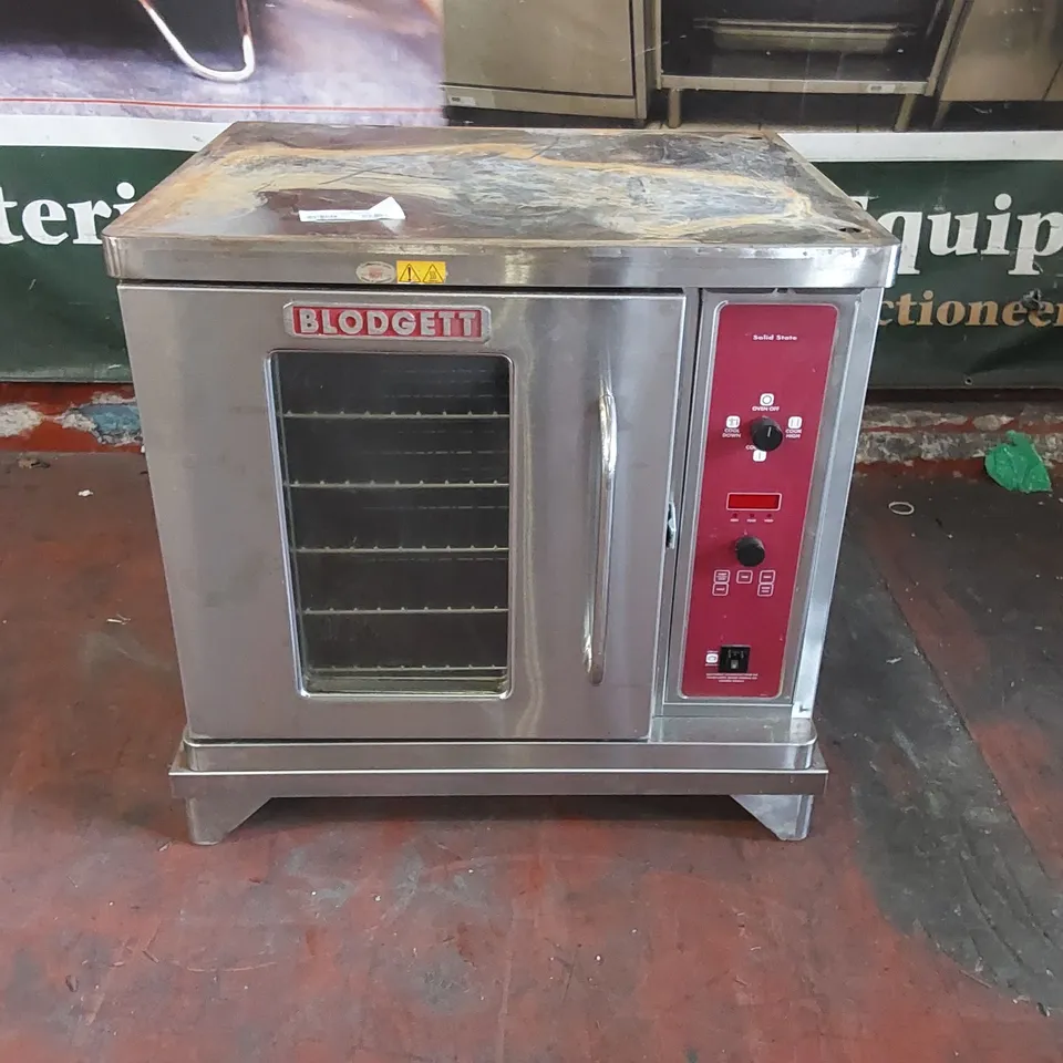 BLODGETT COMMERCIAL HALF SIZE CONVECTION OVEN