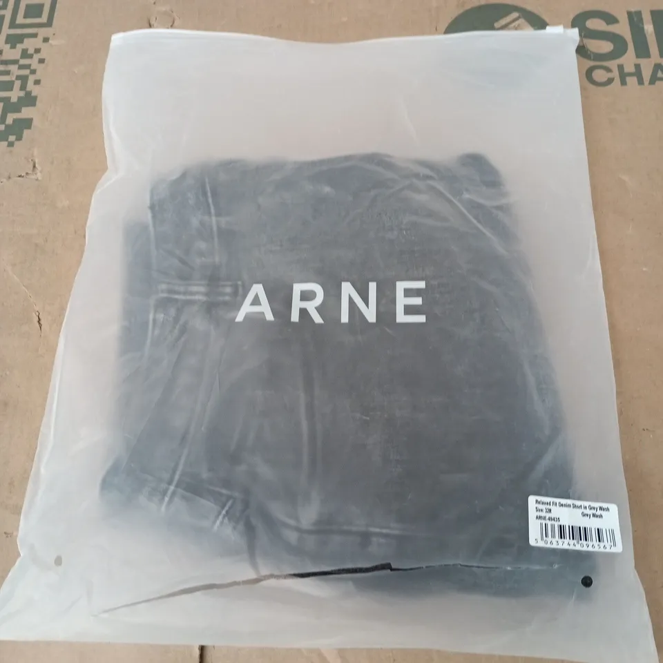 ARNE RELAXED FIT DENIM SHORTS - GREY WASH, SIZE 32R (MEN)