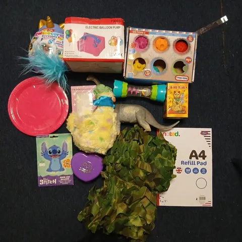 LARGE QUANTITY OF ASSORTED TOYS AND ACCESSORIES TO INCLUDE; POLLY POCKET, ELECTRIC BALLOON PUMP, RAINBOCORN KITTY CORN, LITTLE TIKES 6 SENSORY BALLS AND A4 REFILL PAD