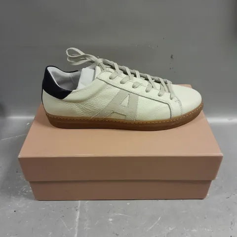BOXED PAIR OF AIR & GRACE CRU SIGNATURE SHOES - 8