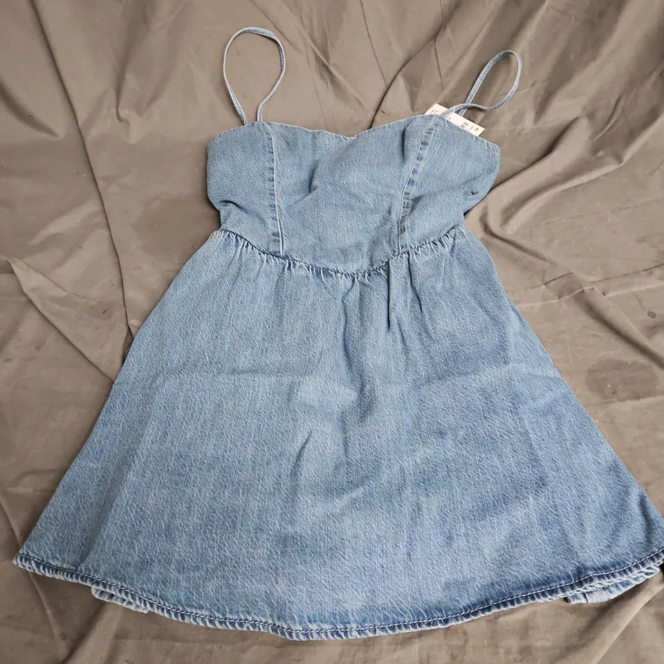 HOLLISTER OPEN BACK ROMPER DRESS IN BLUE DENIM SIZE S
