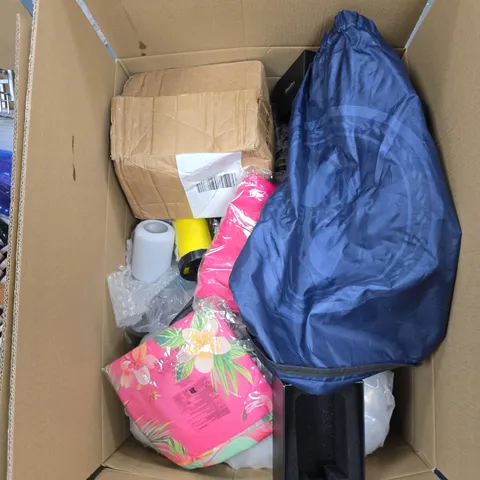 BOX OF APPROXIMATELY 15 ASSORTED ITEMS TO INCLUDE: HUSH HAVEN MATTRESS PAD