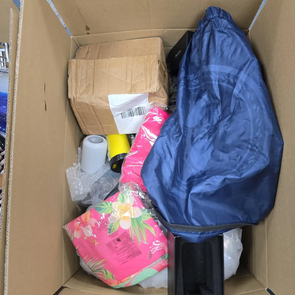 BOX OF APPROXIMATELY 15 ASSORTED ITEMS TO INCLUDE: HUSH HAVEN MATTRESS PAD