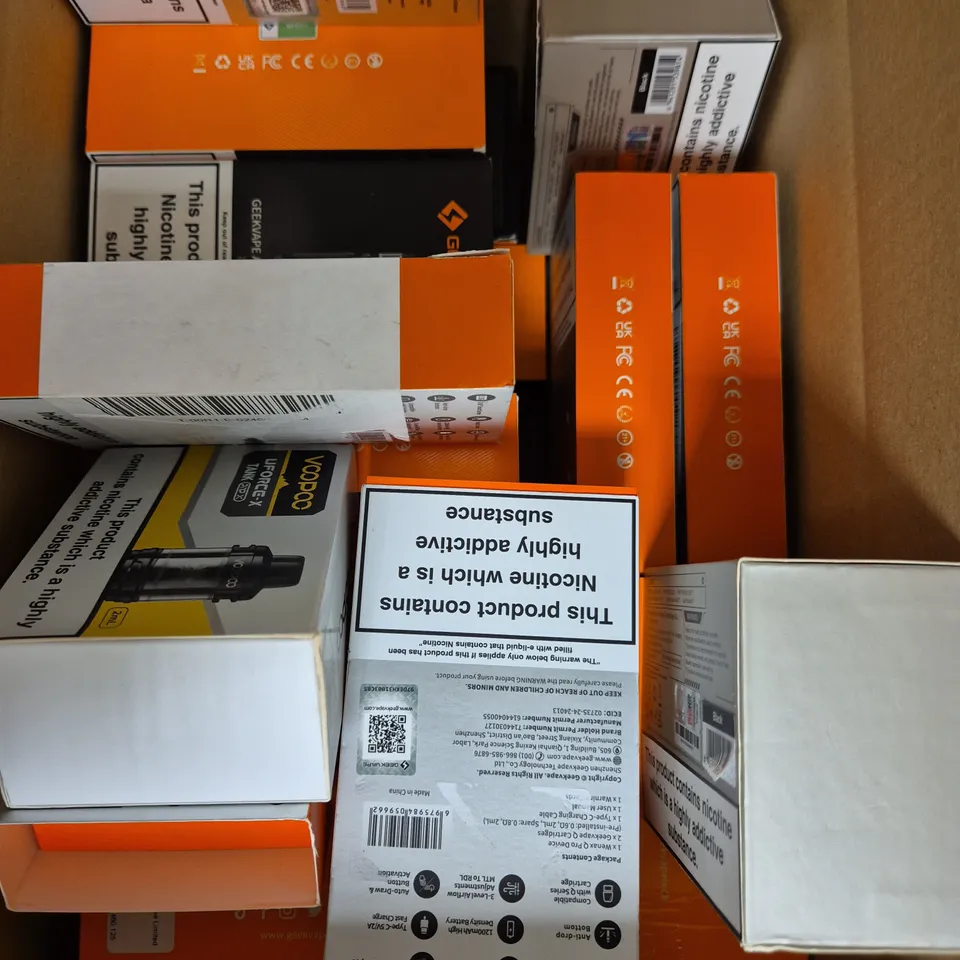 APPROXIMATELY 15 ASSORTED E-CIGARETTE PRODUCTS TO INCLUDE - VOOPOO, GEEK VAPE, TITAN ETC 