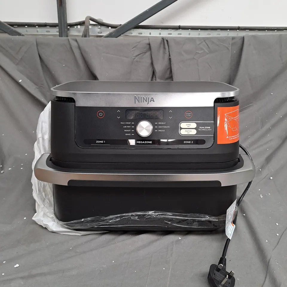 NINJA 10.4L FOODI FLEXDRAWER DUAL AIR FRYER IN BLACK AF500UK